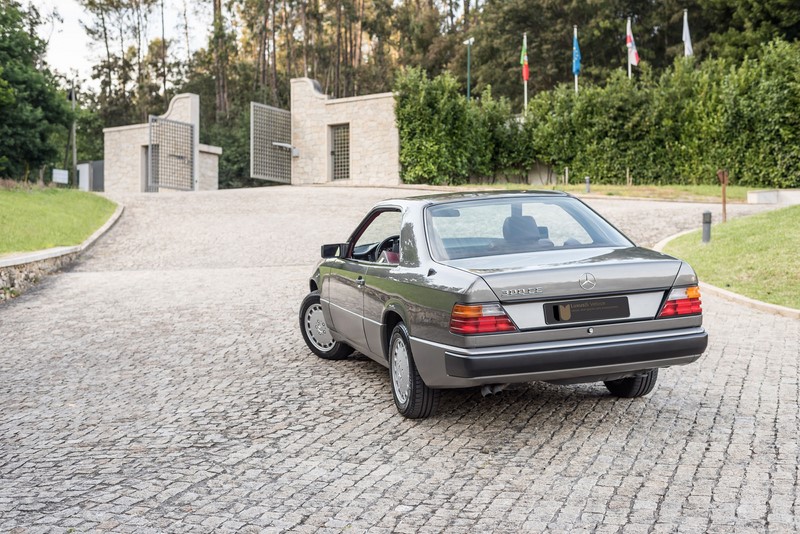 1988 Mercedes Benz 300CE